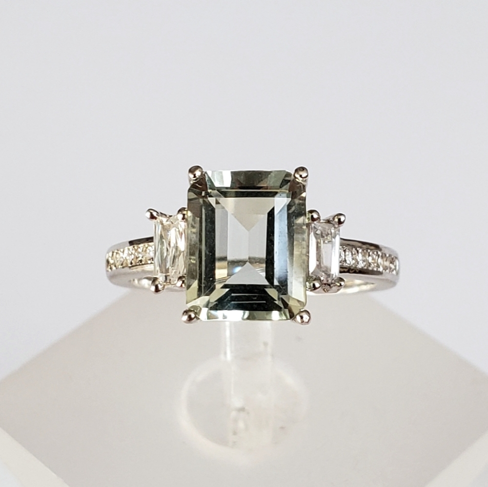 2ct Emerald Cut Green Amethyst Ring - Picture 3 of 8